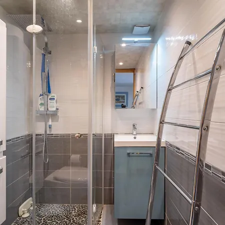 Holiday home Les Eaux Vives 1 *